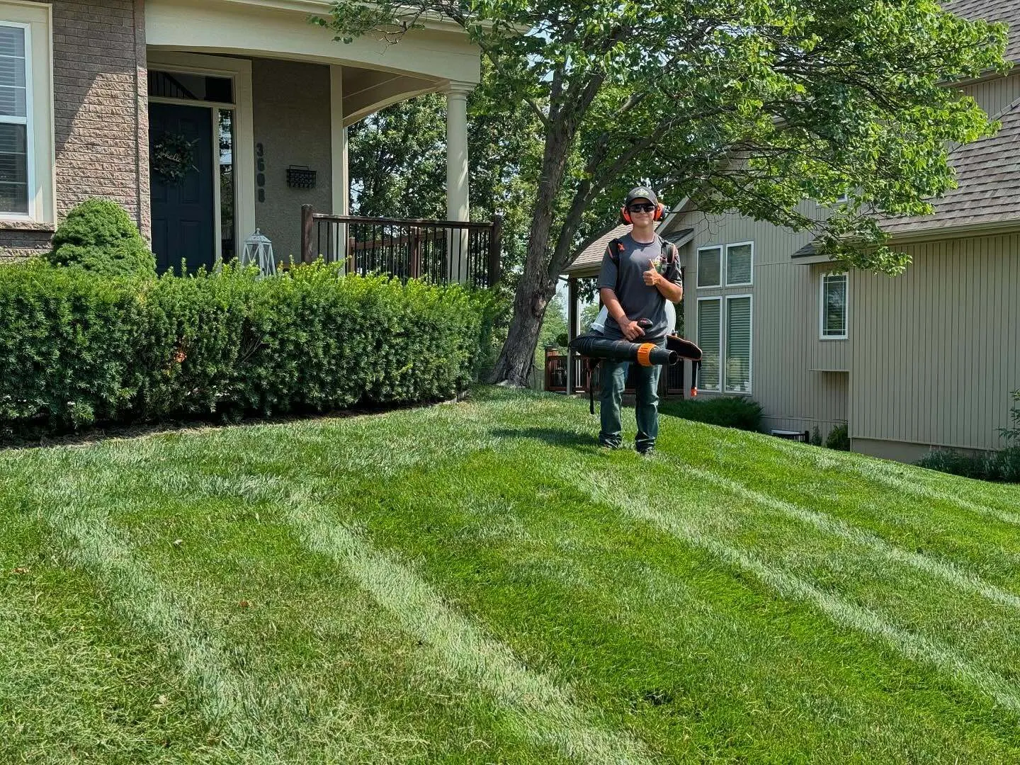Clean lawn stripes